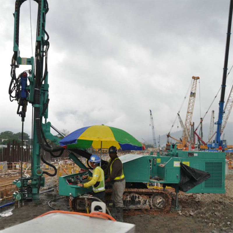 SM1800-Hydraulic-crawler-drills-(3)